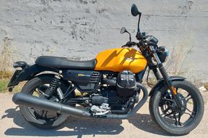 Moto Guzzi V7 III Stone - 2019