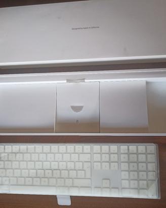 Magic Keyboard con tastierino num. e Magic Mouse