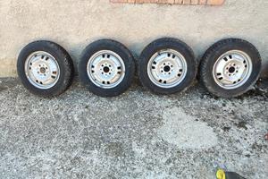 Cerchi Fiat Panda 30 / 45 / 141 con ruote chiodate