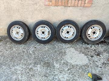 Cerchi Fiat Panda 30 / 45 / 141 con ruote chiodate