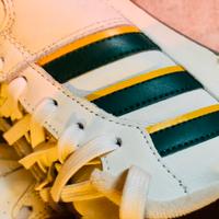Adidas originals in pelle bianca e strisce verdi