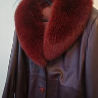 Cappotto in pelle vera con pelliccia 