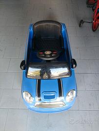 Macchinina con telecomando 