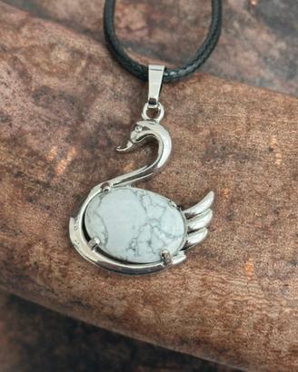 Ciondolo Cigno in howlite