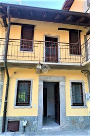 2 LOCALI A SUMIRAGO