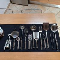 Set accessori cucina in acciaio inox.