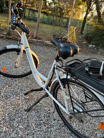 Bici elettrica pedalata assistita