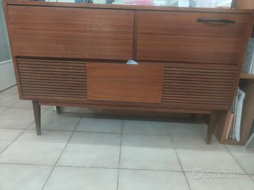 mobile con radio e giradischi 