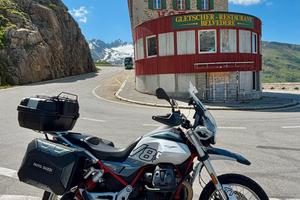 Moto Guzzi V85TT 2025 - Accessoriata - come NUOVA