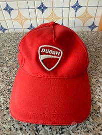 Cappello con visiera Ducati