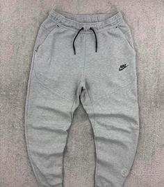 pantaloni nike tech taglia XS
