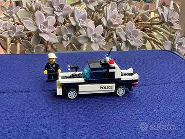 LEGO AUTO POLICE CON MINIFIGURA