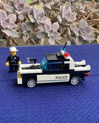 LEGO AUTO POLICE CON MINIFIGURA