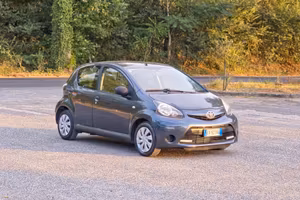 Toyota Aygo 1.0 12V VVT-i 5 porte Cool Soda Connec