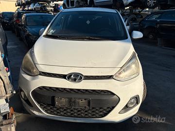 HYUNDAI I10 1.0B - ANNO 2015 - PER RICAMBI