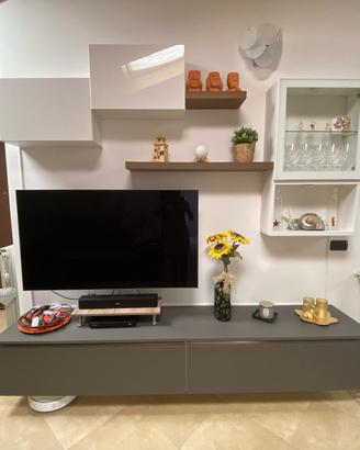 Mobile TV sospeso Veneta Cucine