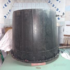 Mastellone (tino) per uva . 500L circa.