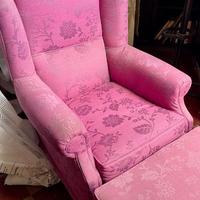 Poltrona con poggiapiedi