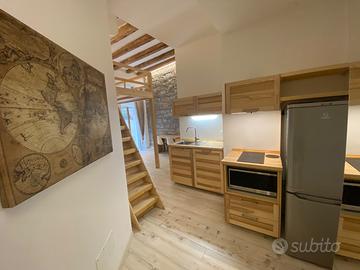 Da Privato Monolocale con balcone - Via Battisti 2
