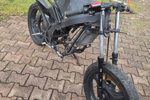 Aprilia rs senza libretto