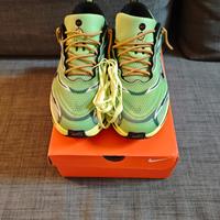 Nike Vomero plus SE