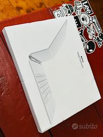 Apple magic key board per ipad Air 13"  M3/M4