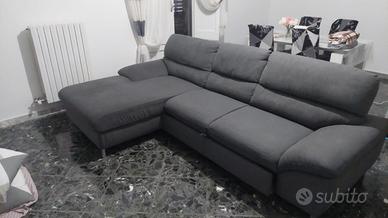 DIVANO ANGOLARE CON PENISOLA 