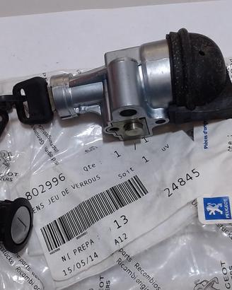 SERRATURE AVVIAMENTO SPEEDFIGHT PEUGEOT 802996