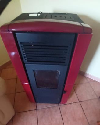 Stufa a Pellet EVA  9000btu+ 22 sacchi di pellet 