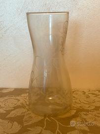 Vaso in vetro trasparente