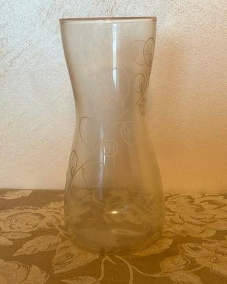 Vaso in vetro trasparente