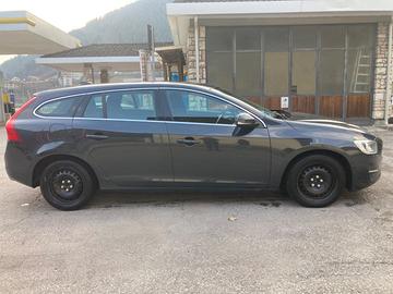 Volvo V60 station wagon 2.4 diesel