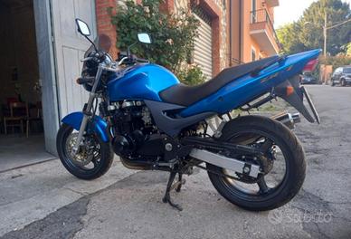 Kawasaki zr7