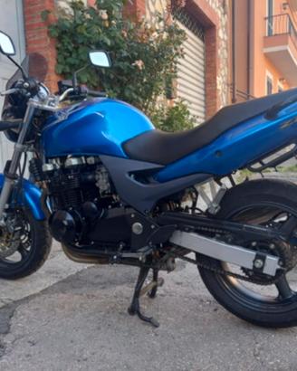 Kawasaki zr7