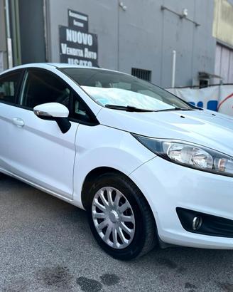 Ford Fiesta 1.2 82 CV 5 porte Titanium NEOPATENTAT
