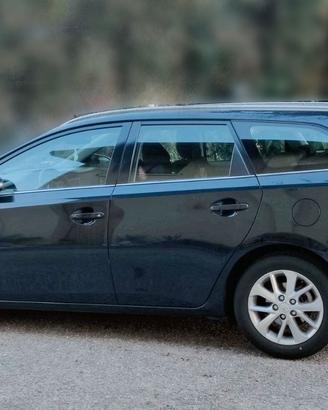 Toyota Auris SW 1.4 D-4D