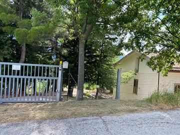 Casa singola con terreno -loc. Decontra-