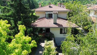 Ampio appartamento tricamere con garage