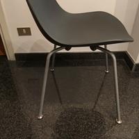 4 sedie monoscocca poliuretano gambe metallo