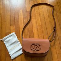 Borsa a tracolla Guess originale colore cuoio