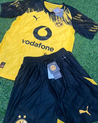 Kit calcio borussia dortumund 2026