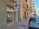 pressi-via-puccini-ampio-locale-commerciale
