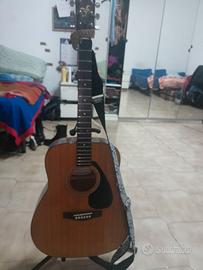 Chitarra acustica Yamaha Fg-402