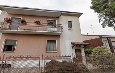 Bilocale con cantina a Nova Milanese