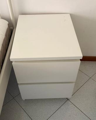 comodino serie Malm Ikea