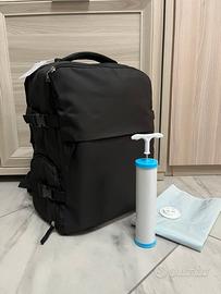 Zaino con Busta e Pompa Sottovuoto Bagaglio a Mano