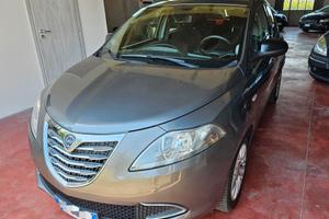 Lancia Ypsilon 1.2 69 CV 5 porte S&S Gold