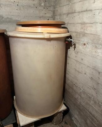 Botte plastica per vino 400lt