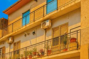 Appartamento con grande terrazzo - 8 min dal mare