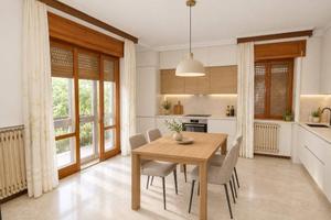 Casa indipendente di 284 m² con più di 5 locali e 
